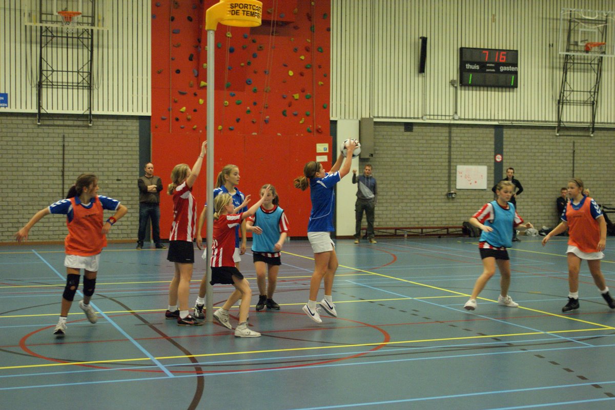 Korfbal C3  26 november-4.JPG